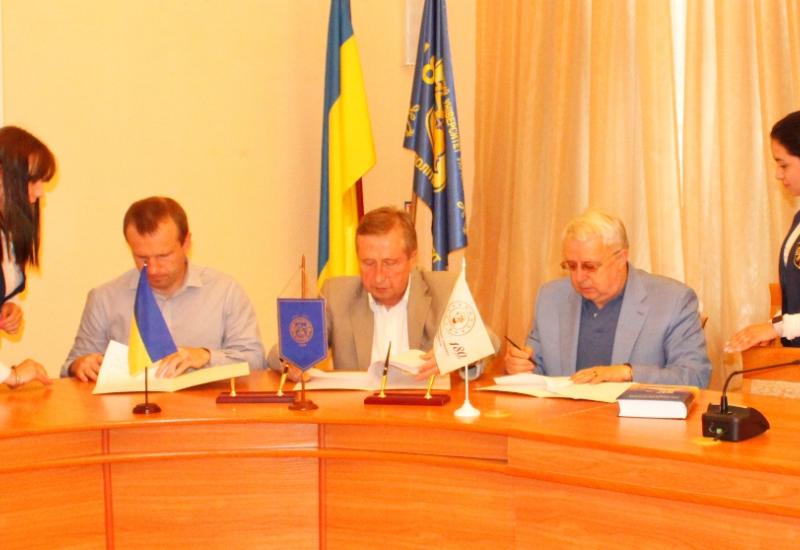 2018.06.05 угоду про співпрацю з Національним педагогічним університетом імені М.П.Драгоманова 2018.06.05 угоду про співпрацю з Національним педагогічним університетом імені М.П.Драгоманова