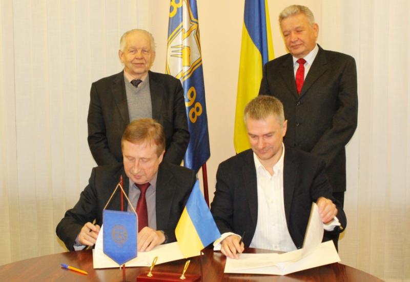 2018.02.08 Меморандум про співробітництво з Альянсом «Нова енергія України» 2018.02.08 Меморандум про співробітництво з Альянсом «Нова енергія України»