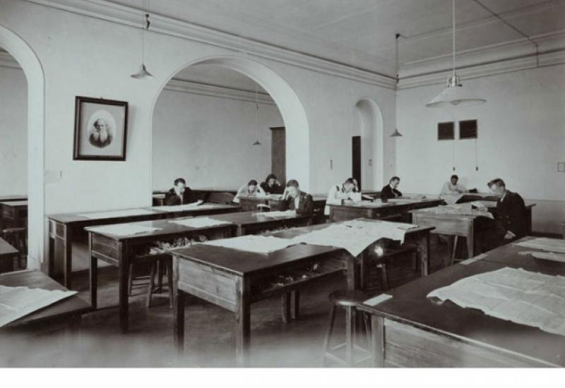 У  читальній залі  бібліотеки КПІ, 1902 р.