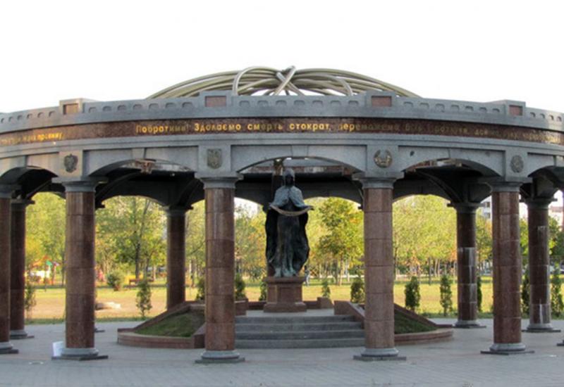 Київ. Ротонда Пантеон пам'яті Київ. Ротонда Пантеон пам'яті