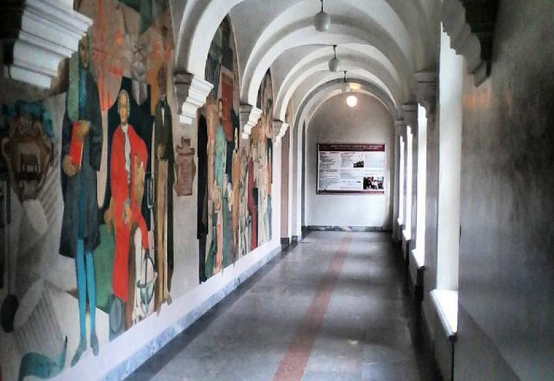 Кампус КПІ. 1 корпус, коридор - https://instagram.com/p/5p_ZukF3w8/
