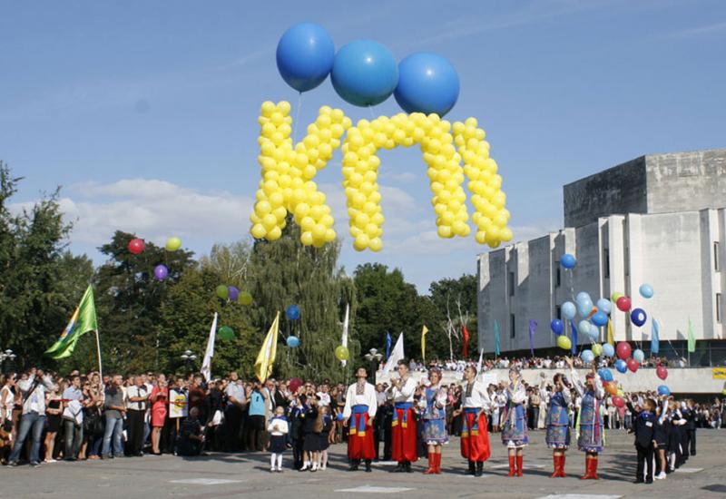 Майбутнім студентам. Дорогі друзі! Майбутнім студентам. Дорогі друзі!