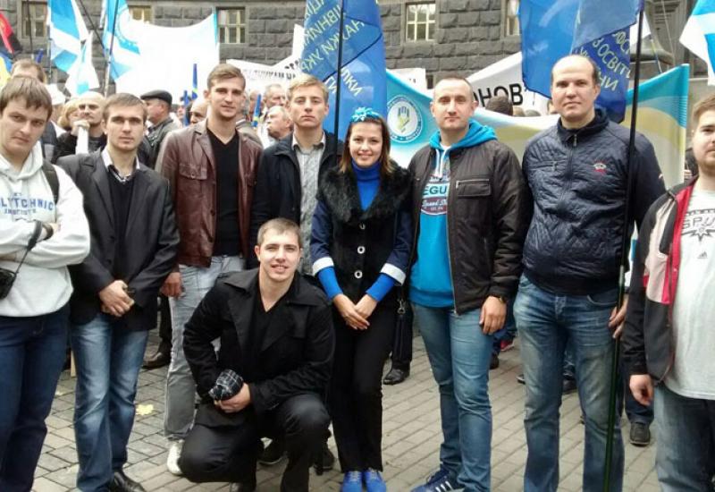 Колектив КПІ. Пікетування Кабінету Міністрів України з вимогою зберегти санаторій-профілакторій, 2014 р. Колектив КПІ. Пікетування Кабінету Міністрів України з вимогою зберегти санаторій-профілакторій, 2014 р.