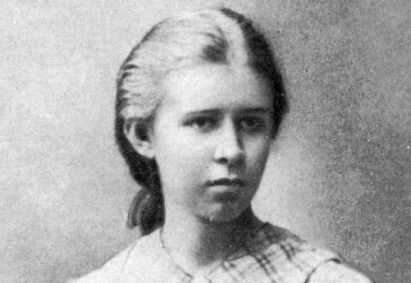 Strong And Hot Poetic Word Of Lesya Ukrainka Igor Sikorsky - 