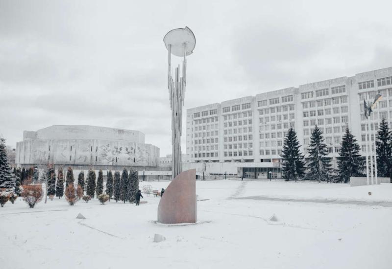 Зима, Площа знань, ЦКМ, 7 корпус