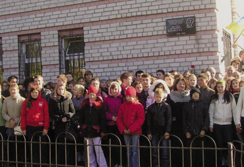 2010.10.12 Урочисте відкриття вулиці Михайла Кравчука 2010.10.12 Урочисте відкриття вулиці Михайла Кравчука