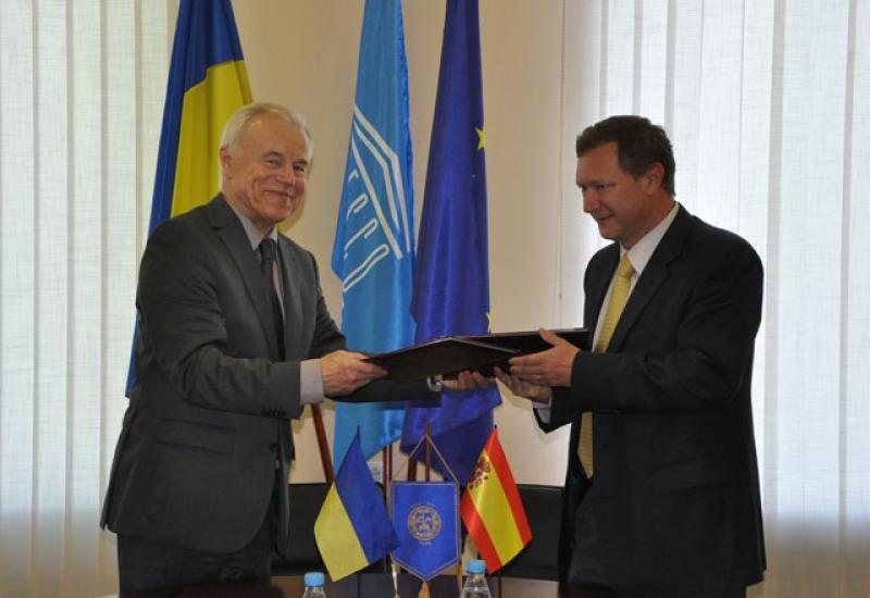 2012.05.15 Підписання рамкової угоди із Валенсійським політехнічним університетом 2012.05.15 Підписання рамкової угоди із Валенсійським політехнічним університетом