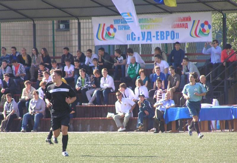 2012.10.03 Розпочався футбольний турнір «СТУДЄВРО 2012» 2012.10.03 Розпочався футбольний турнір «СТУДЄВРО 2012»