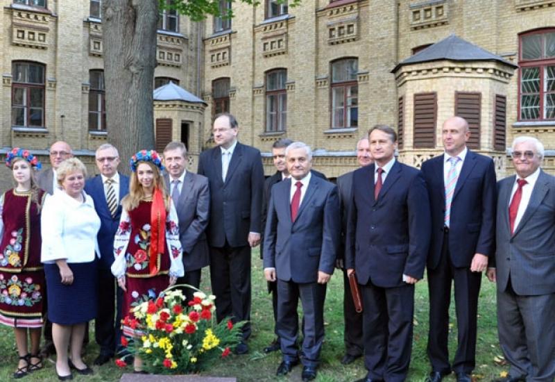 2012.10.05 Відкриття пам’ятного знаку Войцеху Свєнтославському 2012.10.05 Відкриття пам’ятного знаку Войцеху Свєнтославському