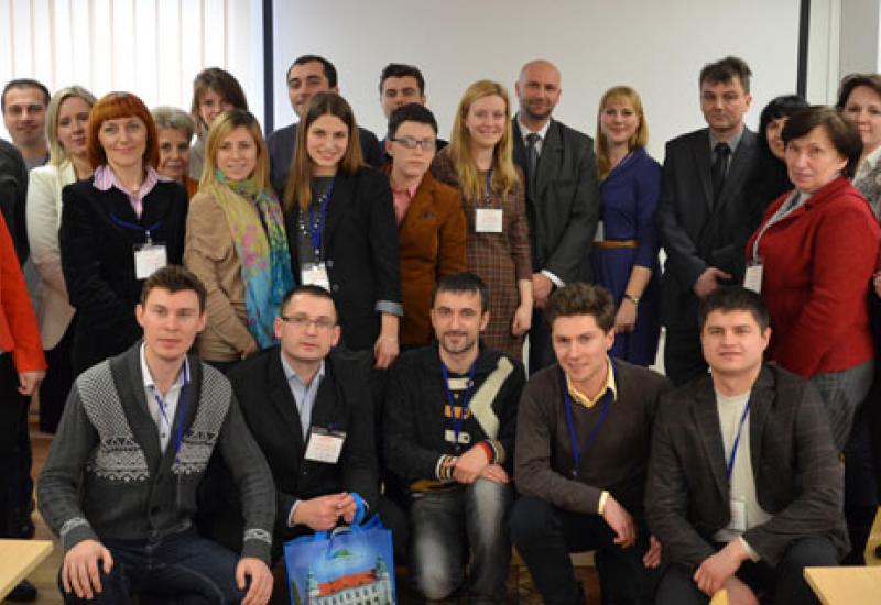 2013.02.15 Міжнародний семінар за участю українських експертів із працевлаштування 2013.02.15 Міжнародний семінар за участю українських експертів із працевлаштування