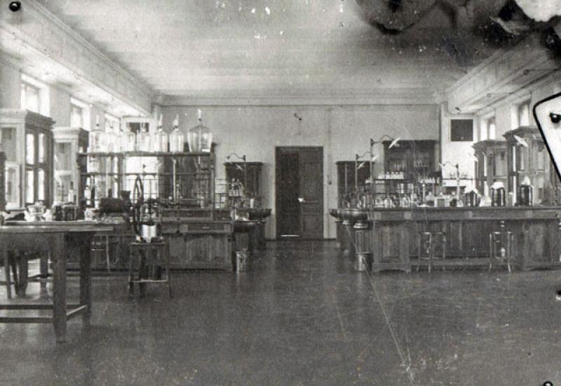 1903. Лабораторія 1903. Лабораторія