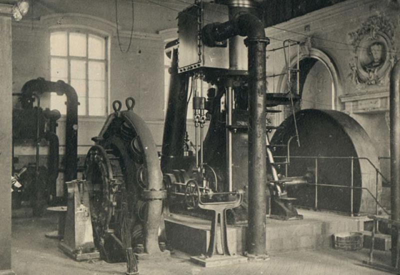 1903. Майстерня (Альбом перших випускників хімічного відділення КПІ) 1903. Майстерня (Альбом перших випускників хімічного відділення КПІ)