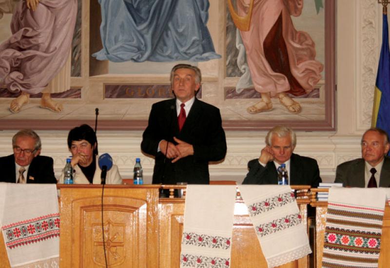 2008.10.28 Розмова про мову 2008.10.28 Розмова про мову