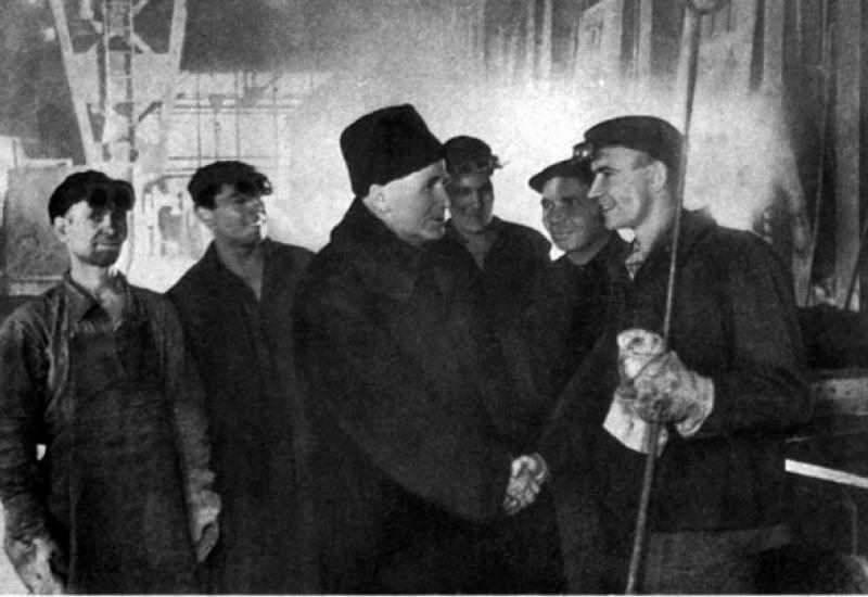 1940-ві. Бардін І.П. на підприємстві 1940-ві. Бардін І.П. на підприємстві