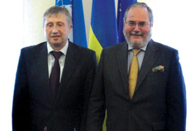 2009.04.21 Візит посла Франції п. Жака Фора в КПІ 2009.04.21 Візит посла Франції п. Жака Фора в КПІ