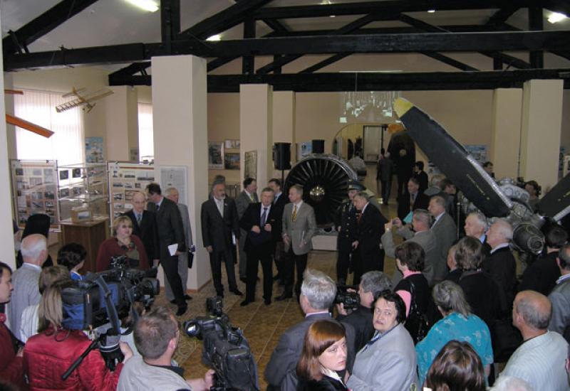 2009.05.25 Відкриття оновленої експозиції Відділу авіації і космонавтики ім. І.І. Сікорського 2009.05.25 Відкриття оновленої експозиції Відділу авіації і космонавтики ім. І.І. Сікорського
