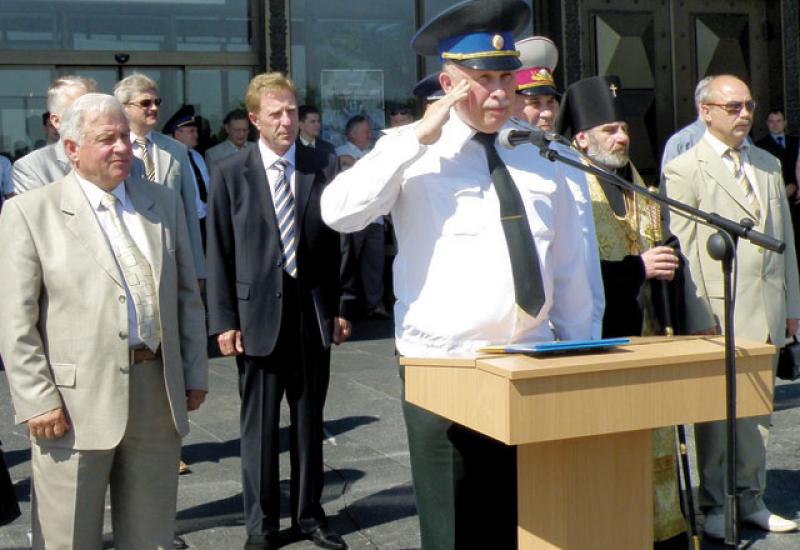2009.06.20 Церемонія вручення службового прапора ІСЗЗІ 2009.06.20 Церемонія вручення службового прапора ІСЗЗІ