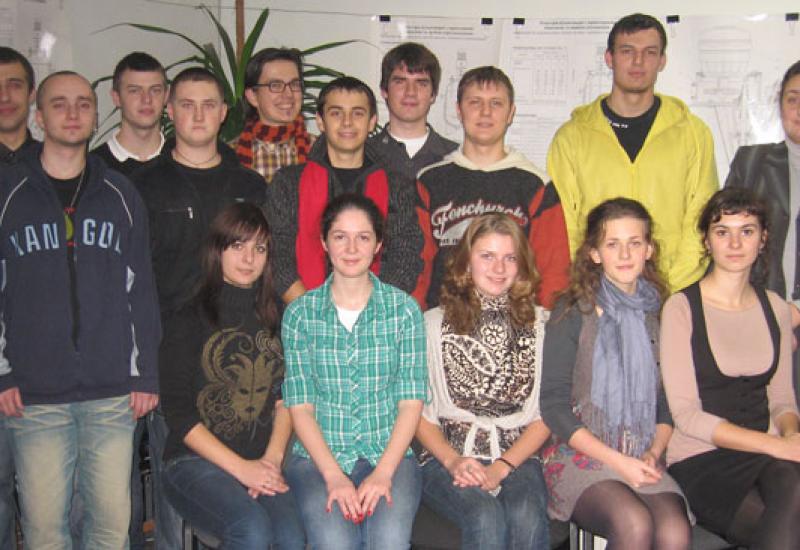 2009.12. Переможці конкурсу на кращу академічну групу в 2009 році - студенти з БІ-51 (ФБТ) 2009.12. Переможці конкурсу на кращу академічну групу в 2009 році - студенти з БІ-51 (ФБТ)