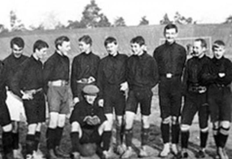 КПІ - 1910. Футбольна команда «Політехніки» КПІ - 1910. Футбольна команда «Політехніки»