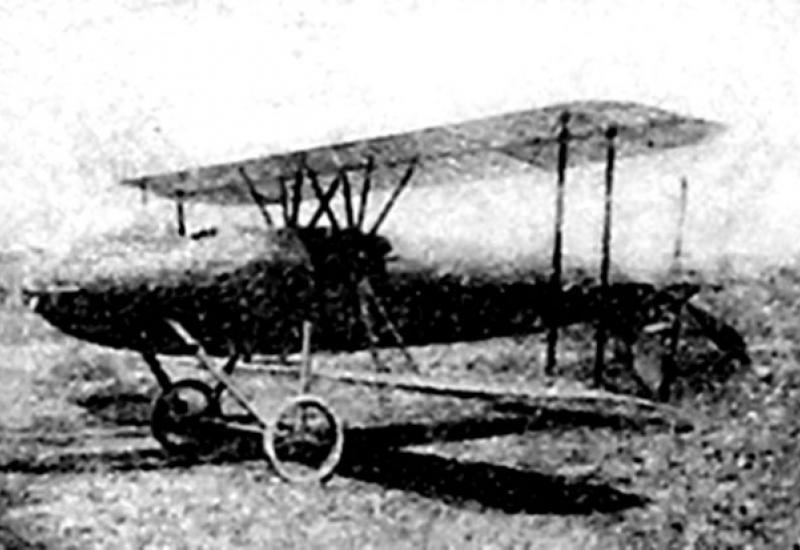 КПІ - 1917. Одномісний винищувач з крилами «КПІ-5» (неофіційна назва «Торпеда») КПІ - 1917. Одномісний винищувач з крилами «КПІ-5» (неофіційна назва «Торпеда»)