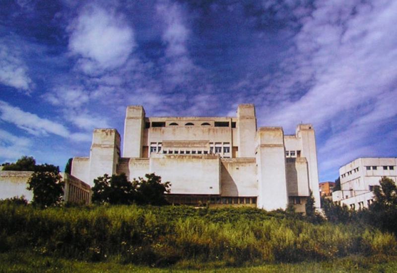 Таланти КПІ 2009. 9 Корпус КПІ - зворотня сторона. / Робота конкурса "Таланты КПИ", автор Романцов Володимир Петрович. АХП Таланти КПІ 2009. 9 Корпус КПІ - зворотня сторона. / Робота конкурса "Таланты КПИ", автор Романцов Володимир Петрович. АХП