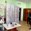 O. Spodynskyi introduces students to the equipment