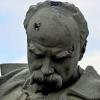 Памятник Тарасу Шевченку в Бородянке после российской агрессии